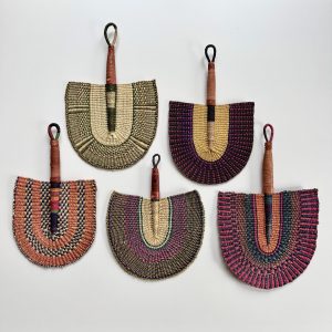 eventail en paille tressee bolga decoration murale boheme