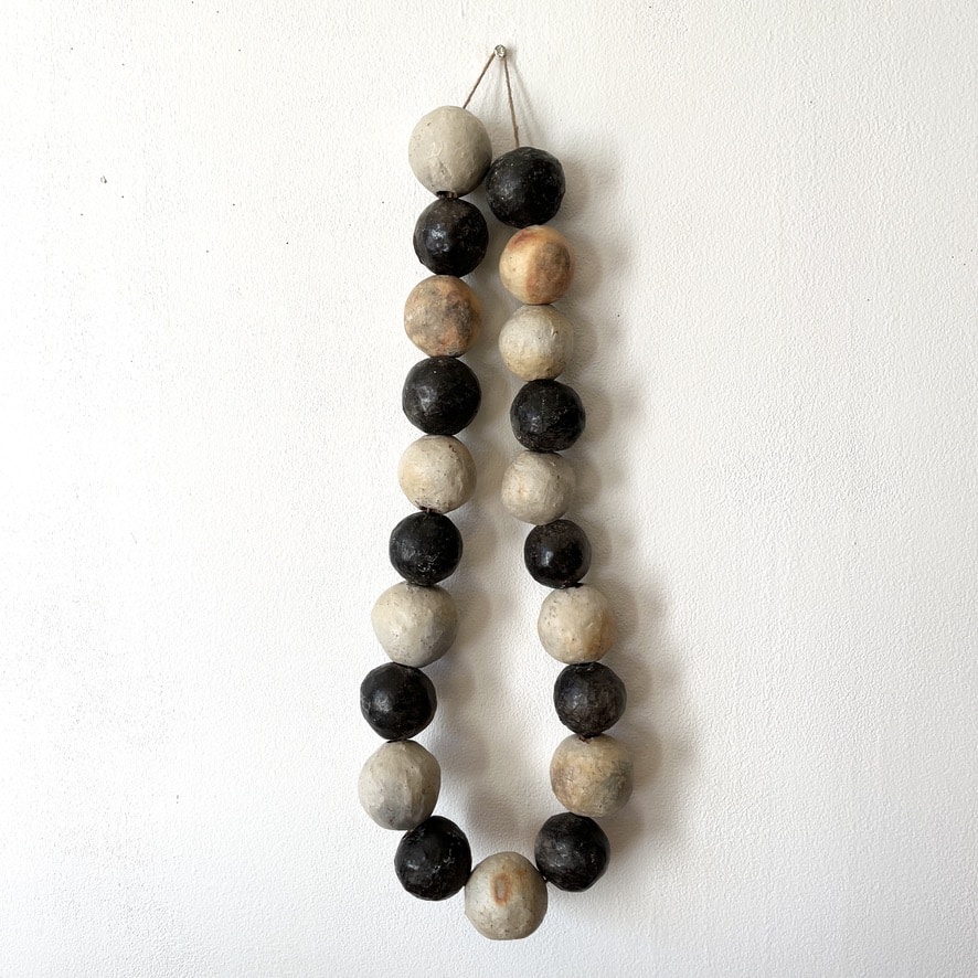 Collier Ethnique Berbère En Terre Cuite Grise - Pièce Unique - Occasion En Très Bon état