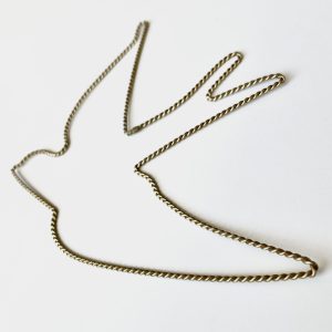 Hirondelle murale en laiton doré fait main au Maroc